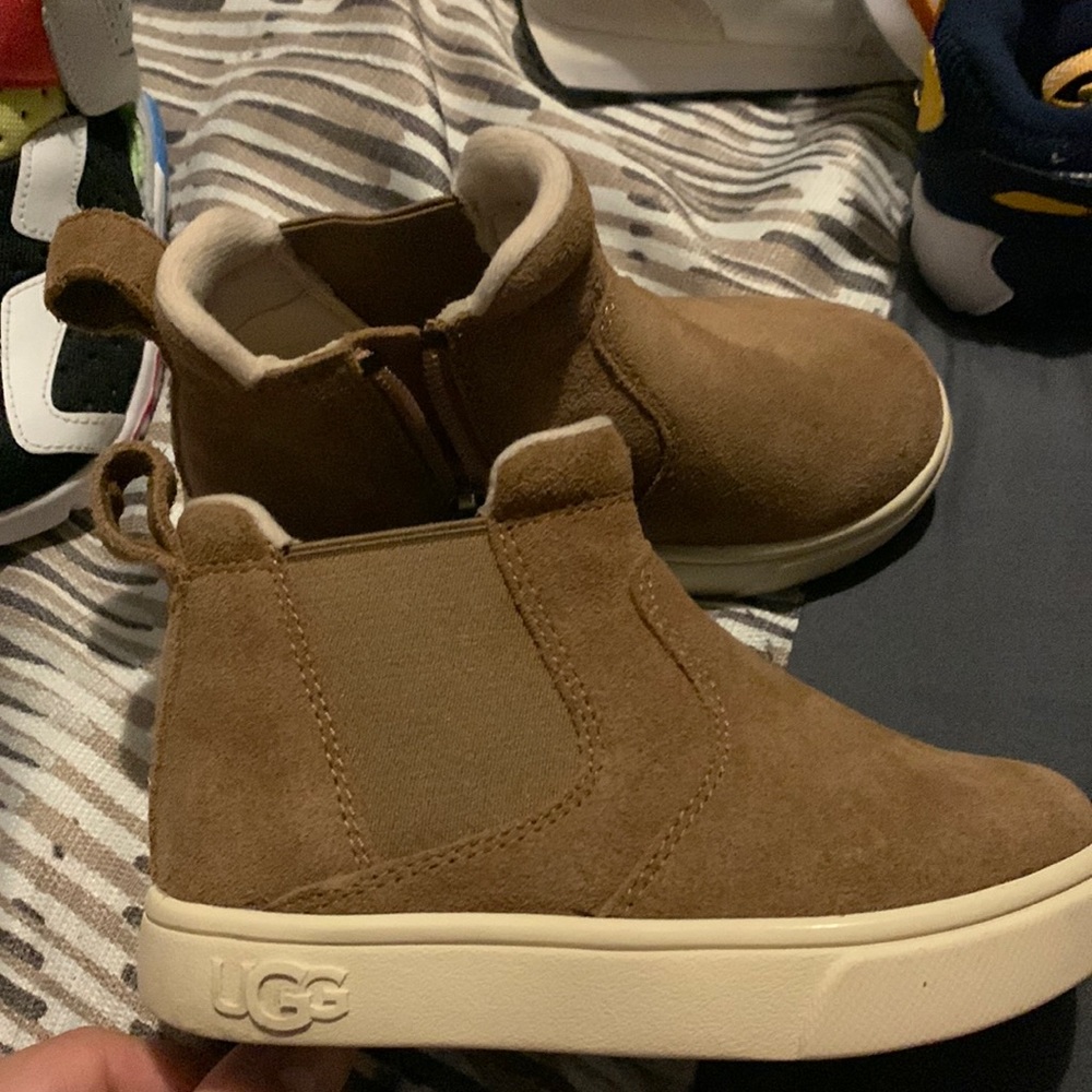 Ugg
